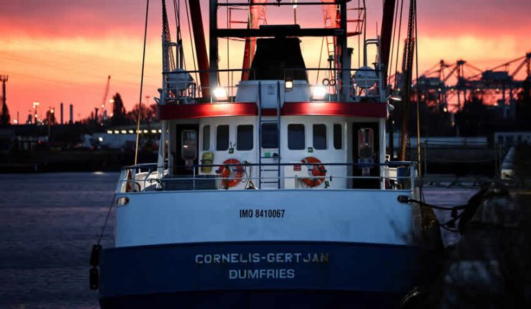 İngiltere’nin 48 saat verdiği Fransa geri adım attı