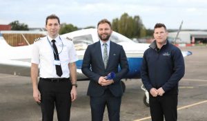 İngiltere’nin tek Türk pilot eğitmeni Selçuk Konaroğlu