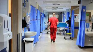 Rutin hastane tedavisi bekleyenlerin sayısı rekor seviyede