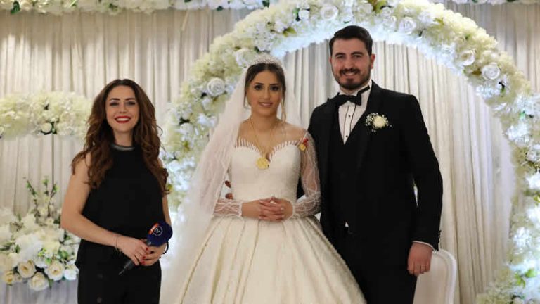 Yoğun katılımla görkemli bir düğün