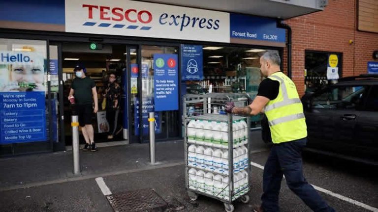 6 bini aşkın Tesco çalışanı Noel öncesi greve gidiyor