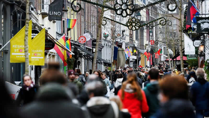Hollanda, Omicron nedeniyle tam kapanma kararı aldı