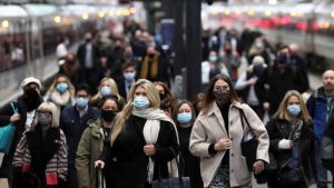 ‘İki doz Covid aşısı Omicron’a karşı yeterli değil’ uyarısı