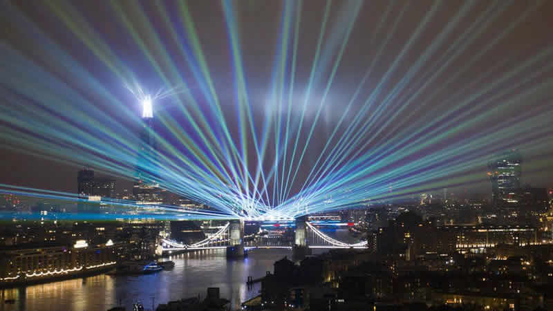 Londra’daki yeni yıl kutlamasına Omicron engeli