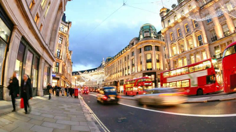 Noel Rehberi: İngiltere’de Ulaşım, Mağazalar ve Hizmetler Nasıl İşleyecek?