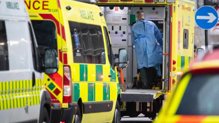 17 Ocak Pazartesi: Birleşik Krallık günlük Covid-19 raporu