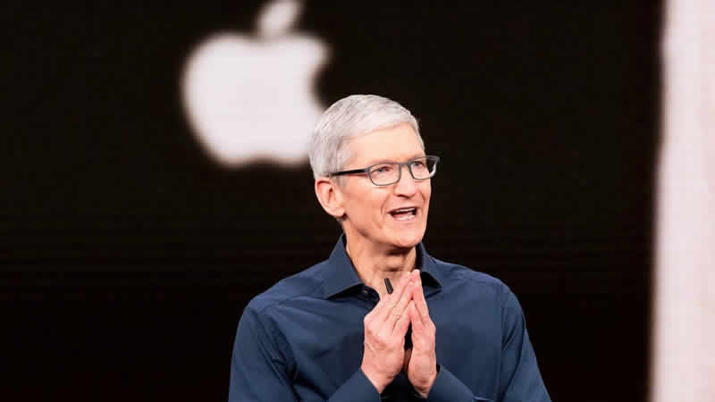Apple CEO’su Tim Cook’un yıllık geliri dudak uçuklattı