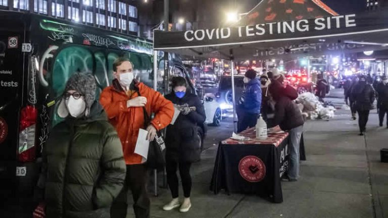 İngiltere’de, Covid-19 kısıtlamalarının gevşetileceği tarih açıklandı