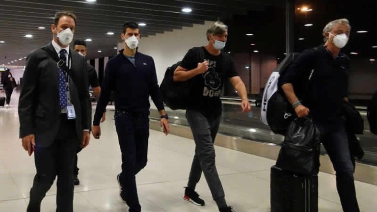 Covid-19 aşısı olmayan Novak Djokovic, Avustralya’dan sınırdışı edildi