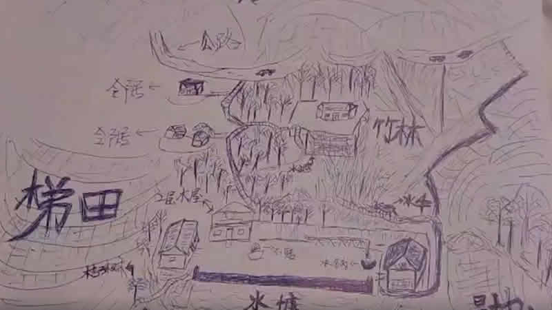 Elle çizdiği harita sayesinde 30 yıl sonra annesine kavuştu