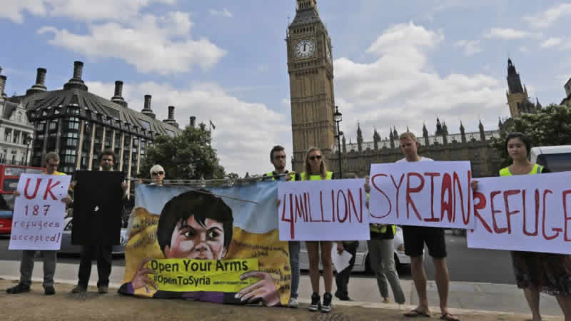 İngiltere, Suriyeli mültecileri geri göndermeyeceğini açıkladı