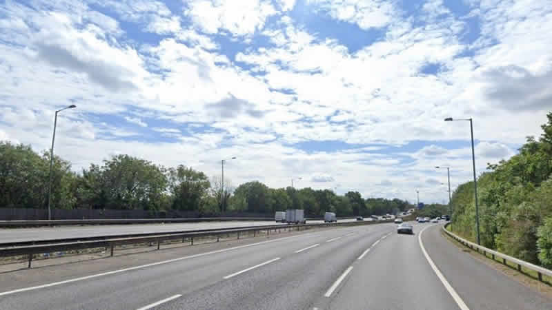 M5 Otoyolunda Taser ile Vurulan Genç Otomobil Çarpması Sonrası Hayatını Kaybetti