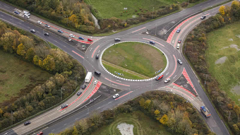 Yeni Otoyol Kanunu’na göre kavşaklarda “öncelik sırası” değişiyor