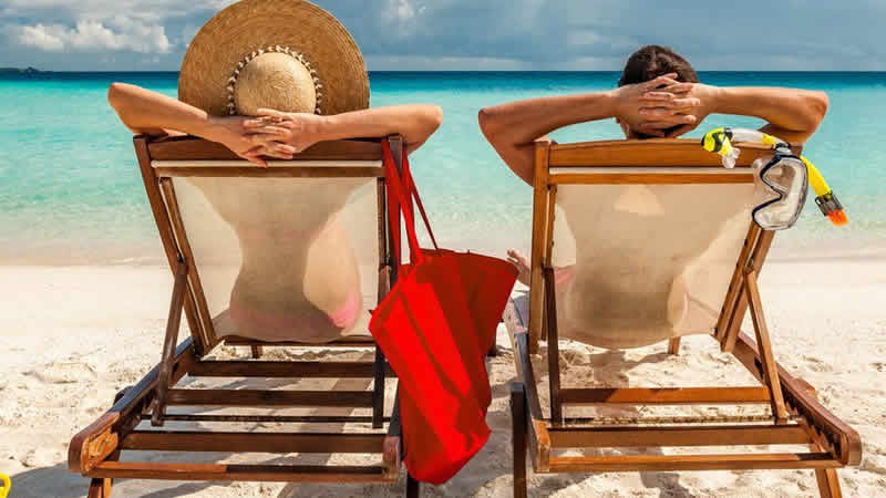 İngiltere’de seyahat kurallarının gevşetilmesinin ardından tatil rezervasyonları fırladı