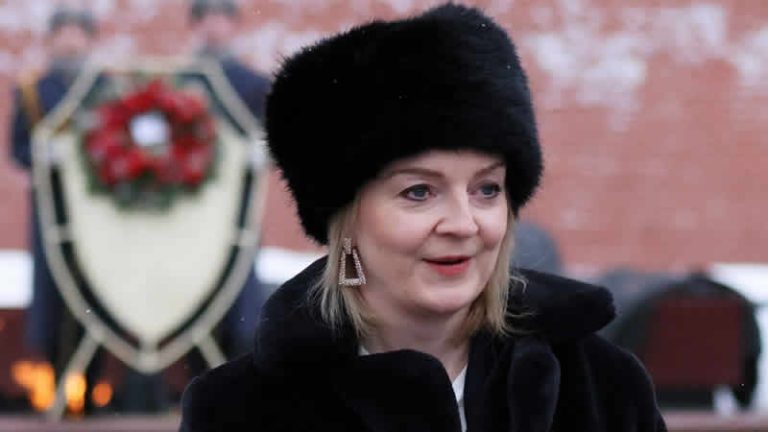 Dışişleri Bakanı’ndan, Ukrayna’da savaşmak isteyen İngiliz vatandaşlarına destek