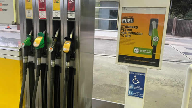 İngiltere’de akaryakıt fiyatları tüm zamanların en yüksek seviyesine ulaştı