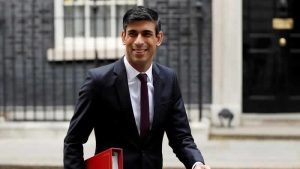 İngiltere’de bütçe pandemiden bu yana ilk kez fazla verdi