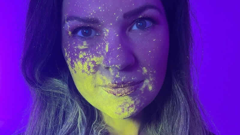  Ev içi şiddete karşı ultraviyole ışıkla görünen sıvılar devrede