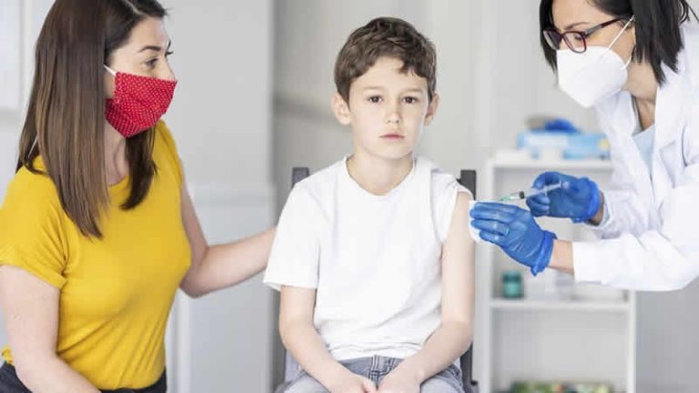 İskoçya’da  5-11 yaş arası çocuklara Covid-19 aşısı önerilecek