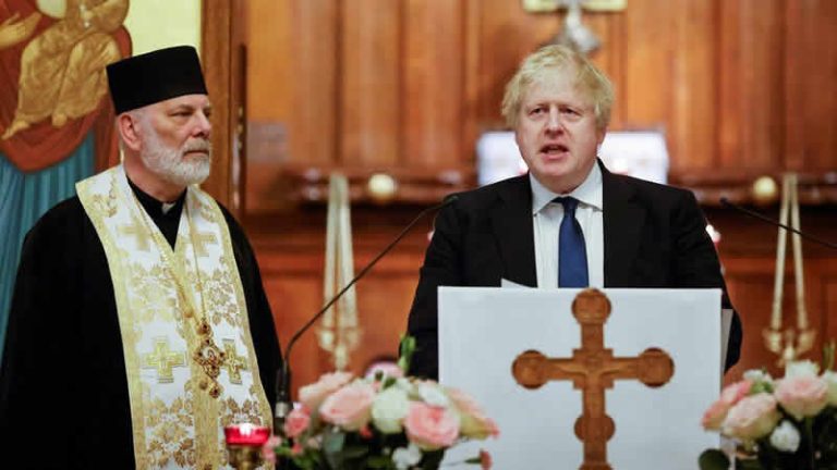 Johnson, yerleşik Ukraynalıların akrabalarının İngiltere’ye gelebileceğini açıkladı