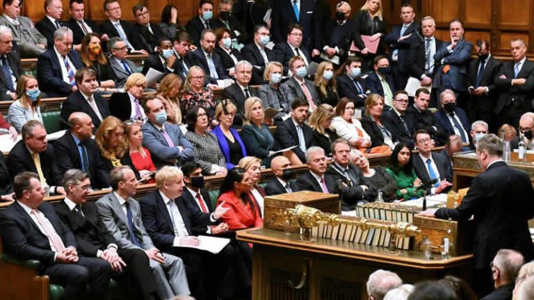 Kendi partisinde Boris Johnson’ın istifa etmesini isteyenlerin sayısı artıyor