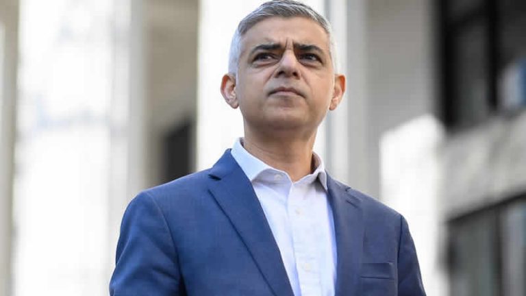 Londra Belediye Başkanı’ndan Rus oligarkların evlerine el koyma çağrısı