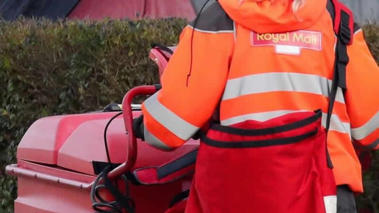 Londra’da esrarlı kekleri ‘yanlışlıkla’ yiyen postacıya soruşturma açıldı