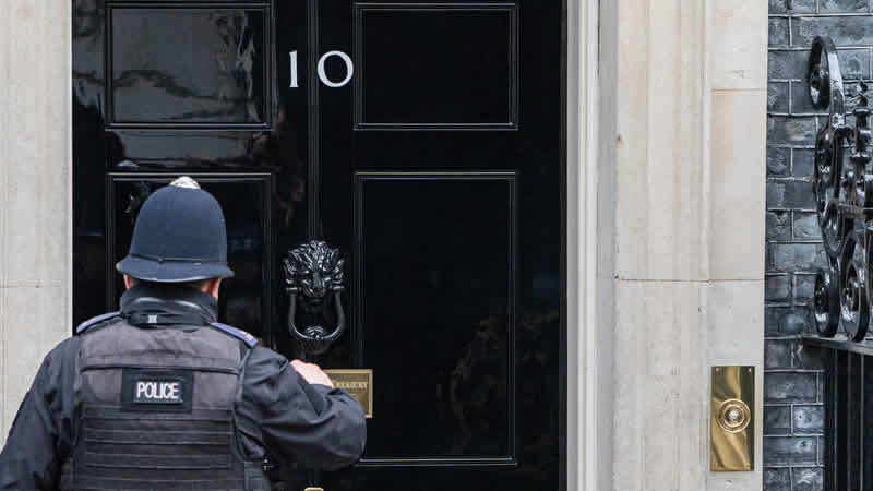 Polis, 10 Numara’daki parti soruşturmasında 50’den fazla kişiye e-posta gönderecek