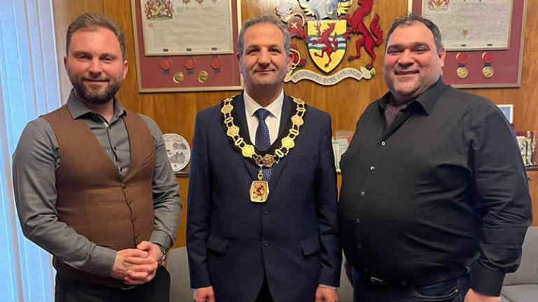 Alişoğlu ve Aydın’dan Enfield Belediye Başkanı Özaydın’a ziyaret