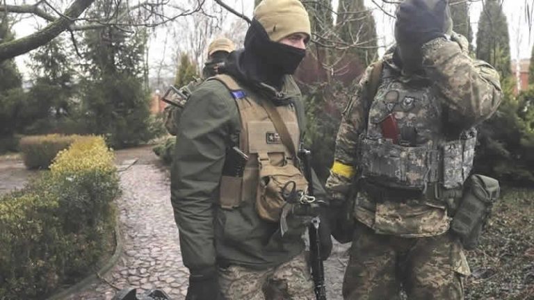 Birleşik Krallık Genelkurmay Başkanı’ndan Britanyalılara “Ukrayna’da savaşmayın” çağrısı