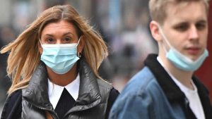 Birleşik Krallık’ta Covid enfeksiyonları bir haftada bir milyon arttı