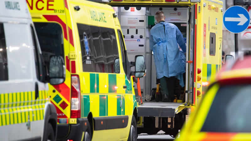 Birleşik Krallık’ta bir hafta içinde 255 bin Covid vakası kayıtlara geçti