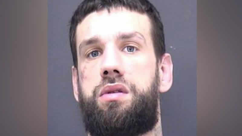 İngiliz polisi iç çamaşırlarıyla hapishaneden kaçan mahkumu arıyor