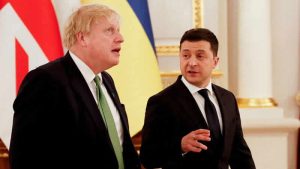 İngiltere Başbakanı Johnson, Zelensky ve ailesine sığınma teklif etmiş