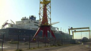 İngiltere Rus gemilerinin limanlarına girişini yasakladı