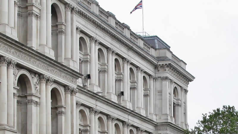 İngiltere, Rusya’da bulunması zorunlu olmayan vatandaşlarının ayrılmalarını tavsiye etti