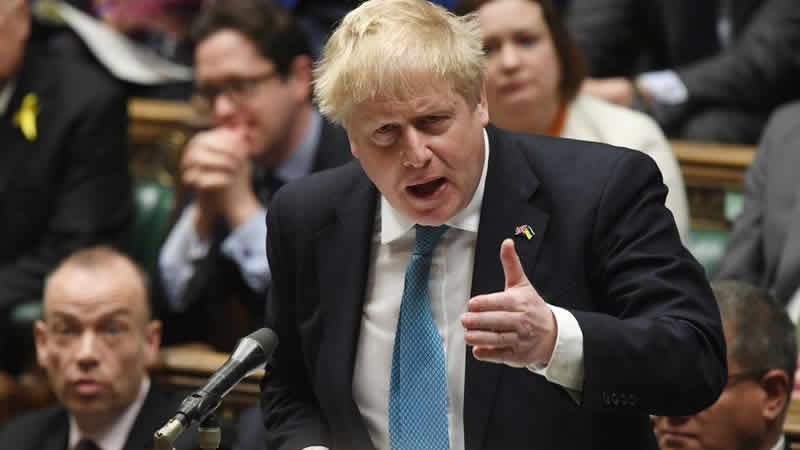 İngiltere, Ukrayna hükümetine 100 milyon dolar hibe edecek