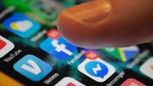 İngiltere, sosyal medya platformlarına kimlik doğrulama şartı getiriyor