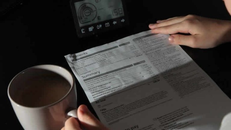 İngiltere’de haneler yiyecek ve ısınma arasında seçim yapmakla karşı karşıya