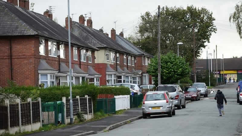 İngiltere’de konut fiyatları sert şekilde yükseldi