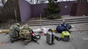 Irpin’de Rus işgalinden kaçan Ukraynalı siviller hedef oldu: 8 ölü