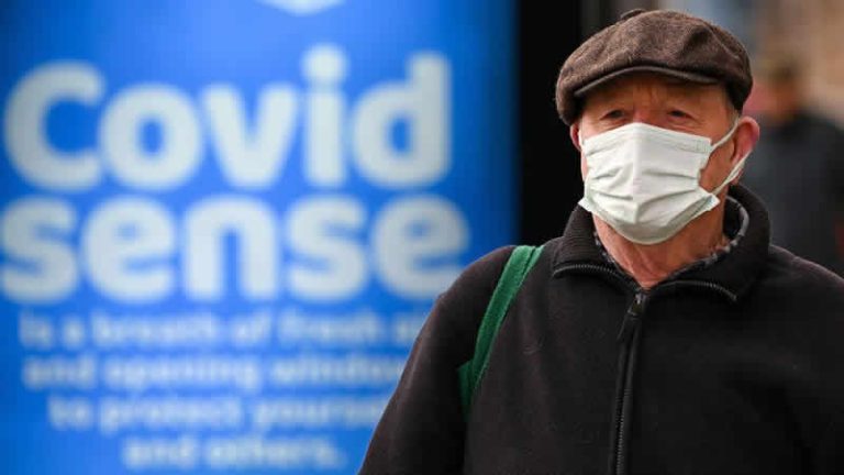İskoçya’da maske takma zorunluluğu Paskalya’ya kadar uzatıldı