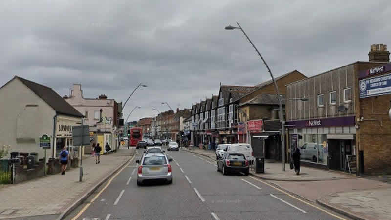 Londra’da 16 yaşındaki genç otobüste bıçaklanarak hayatını kaybetti