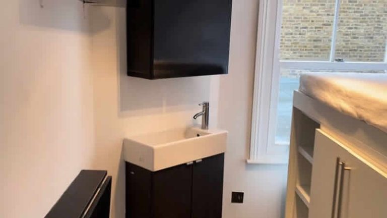 Londra’nın en küçük dairesi açık artırmada 90 bin sterline satıldı