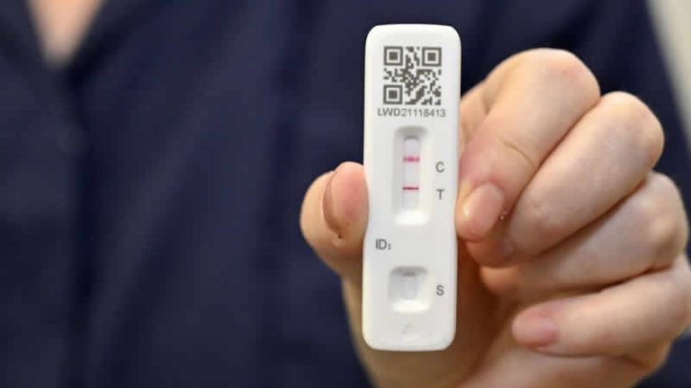 Ücretsiz PCR ve yanal akış testleri ile ilgili kurallar duyuruldu