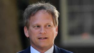 Ulaştırma Bakanı Shapps, Ukraynalı bir aileyi evinde ağırlamaya hazırlanıyor