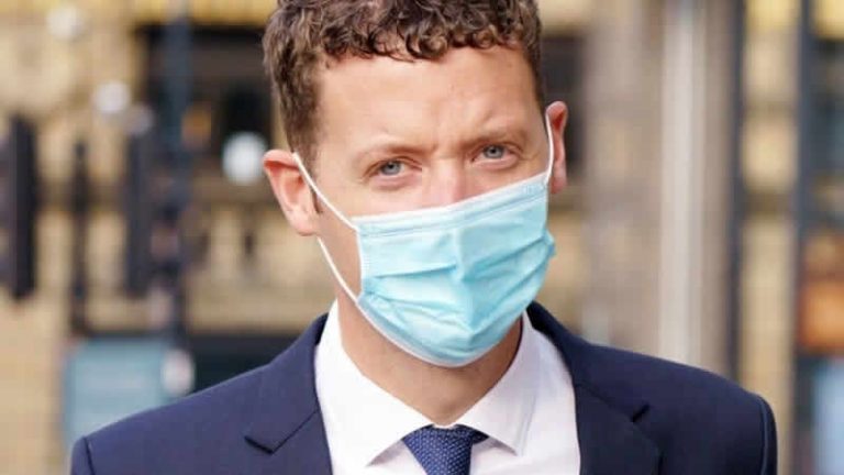 Yorkshire’da birlikte eğlendiği kadına tecavüz eden polis memuruna 10 yıl hapis