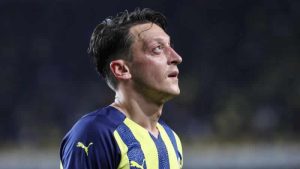 Acun Ilıcalı’nın Mesut Özil’i Hull City’ye transfer edeceği iddia edildi