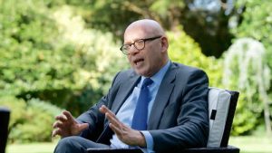 Adaletten Sorumlu Devlet Bakanı Covid partileri skandalı yüzünden istifa etti