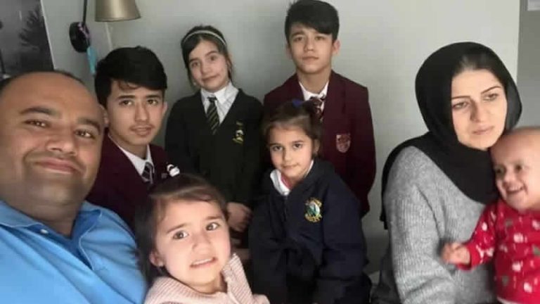 Afganistan’dan İngiltere’ye getirilen mülteciler yedi aydır otellerde bekliyor